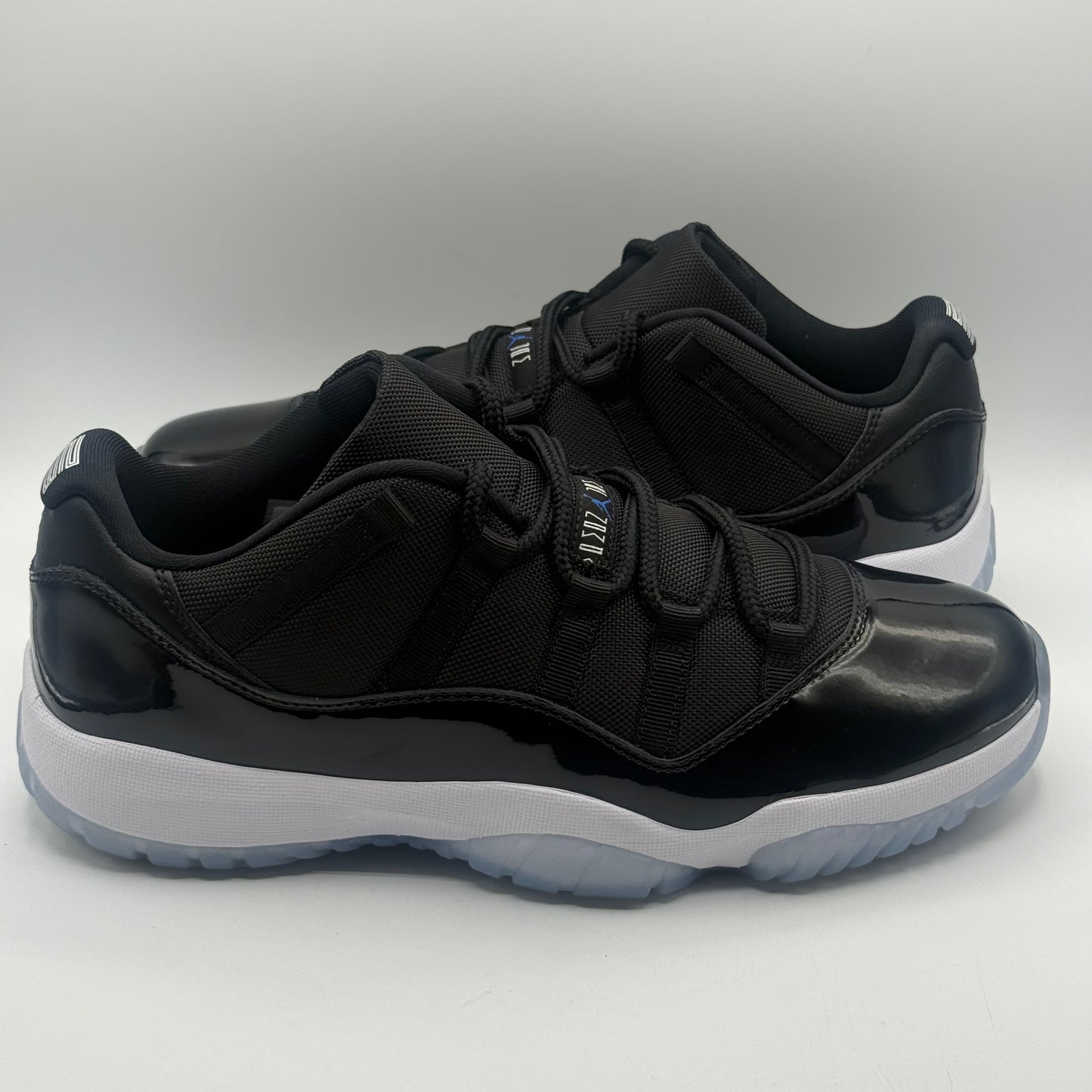 (USED) Jordan 11 Low Space Jam Size 11
