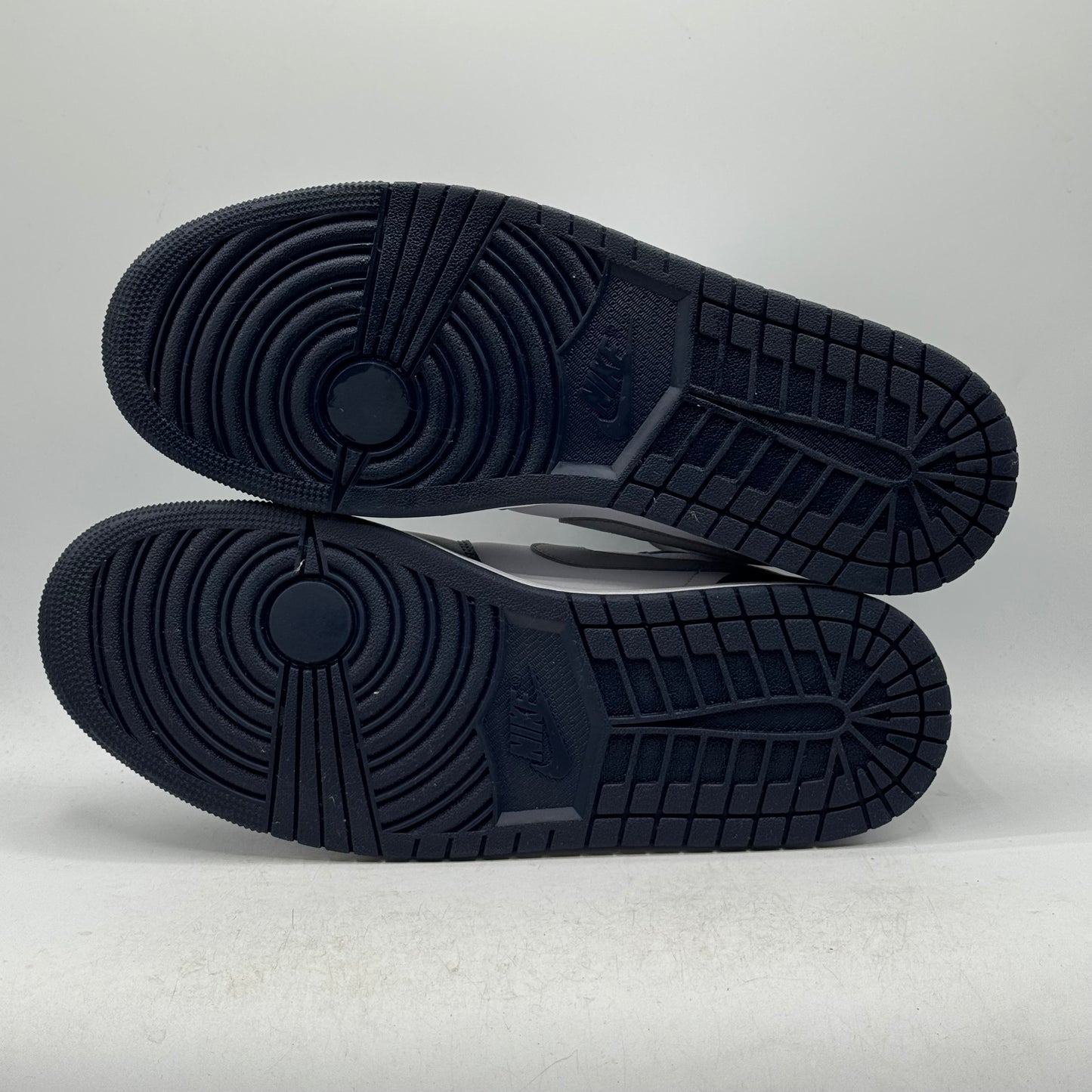 (USED) Jordan 1 Low Wolf Grey Midnight Navy Size 11