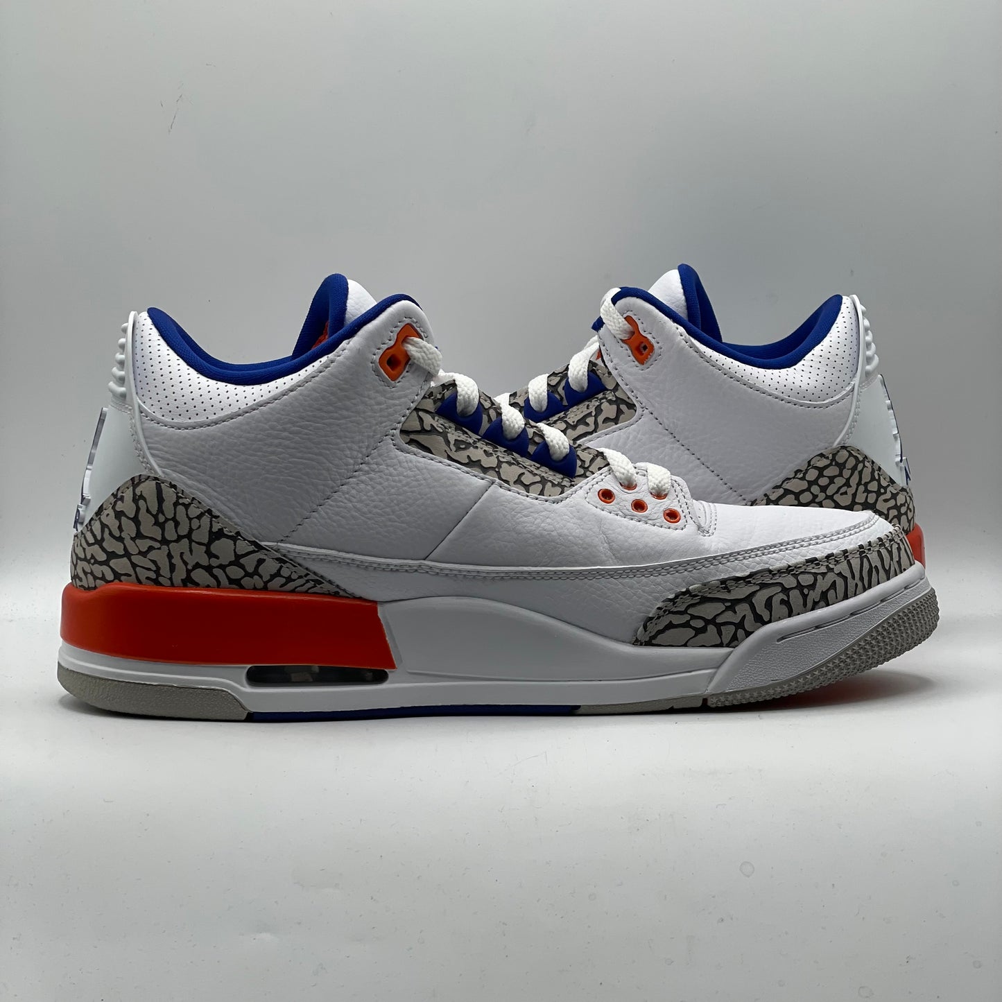 (USED) Jordan 3 Knicks Size 10