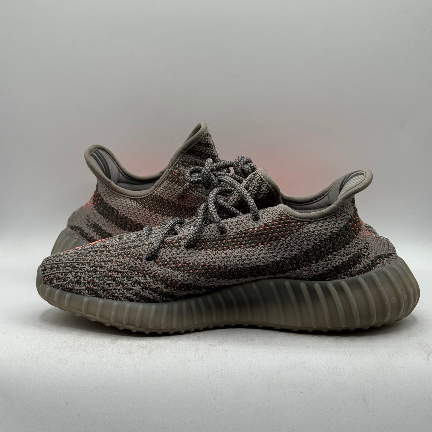 (USED REP BOX) Yeezy 350 Beluga Reflective Size 9.5