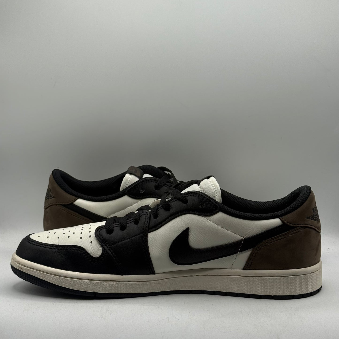 (Used) Jordan 1 Low Mocha Size 13