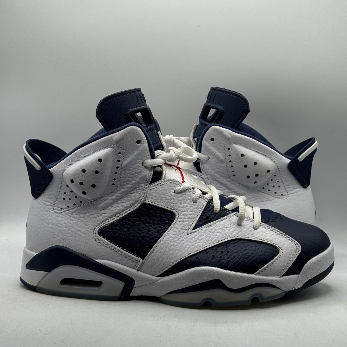 (USED NO BOX) Jordan 6 Olympics Size 9.5