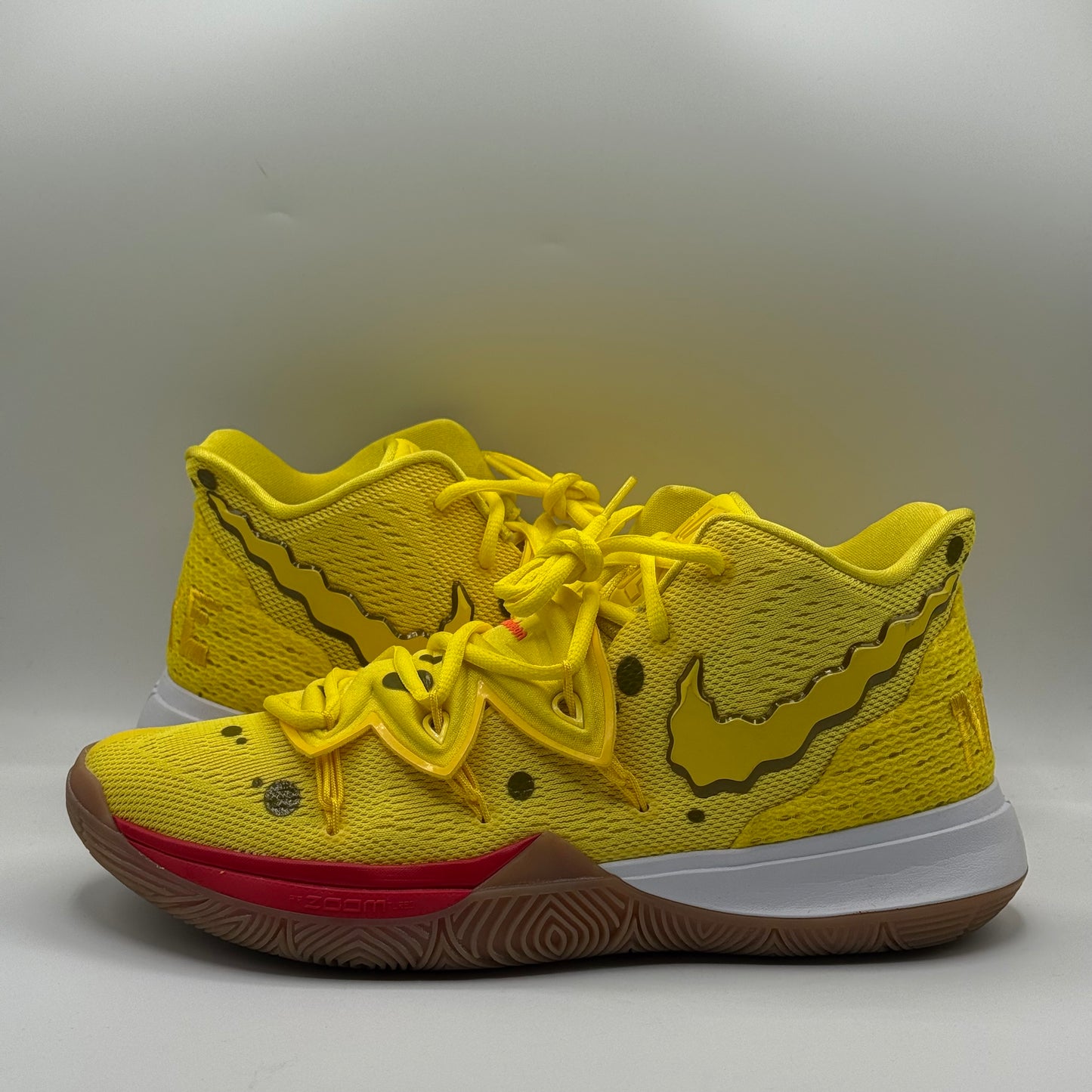 (Used) Nike Kyrie 5 SpongeBob SquarePants Size 11