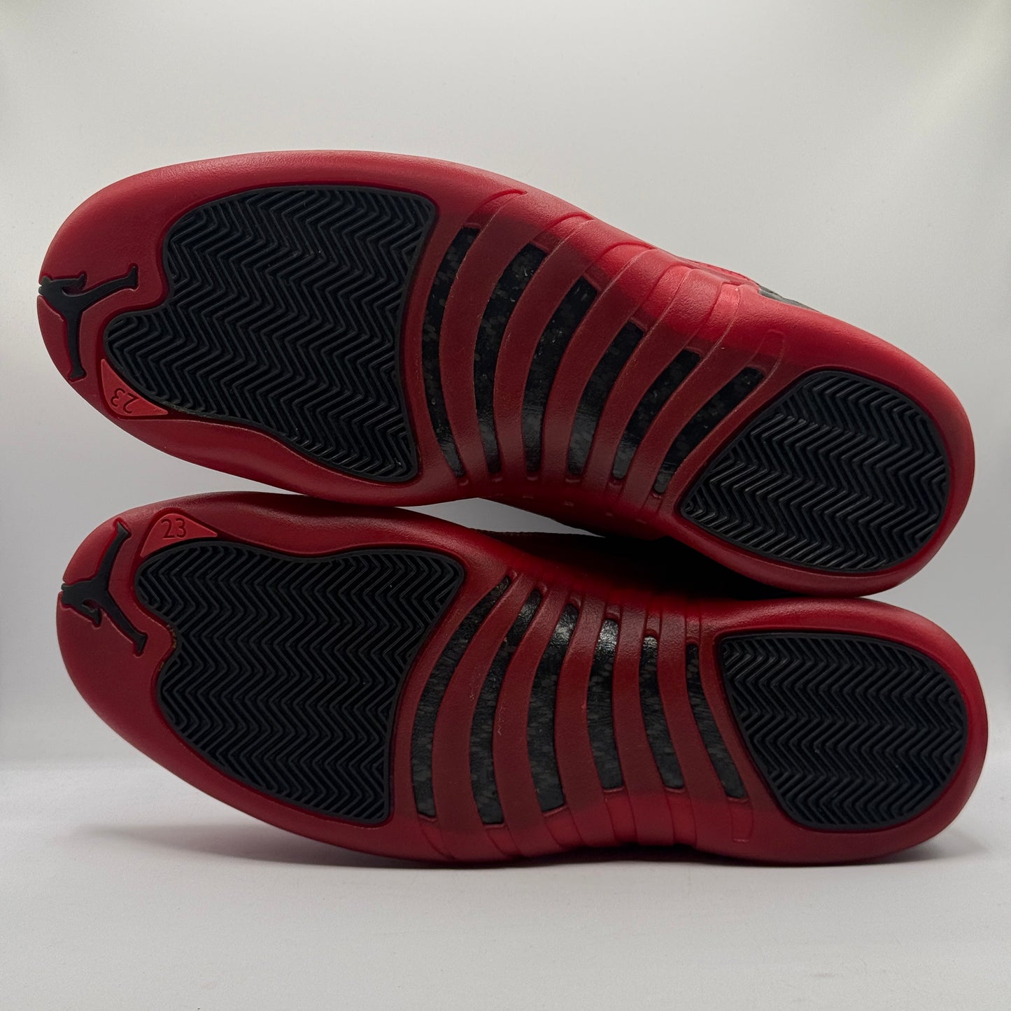 (USED) Jordan 12 Flu Game Size 14