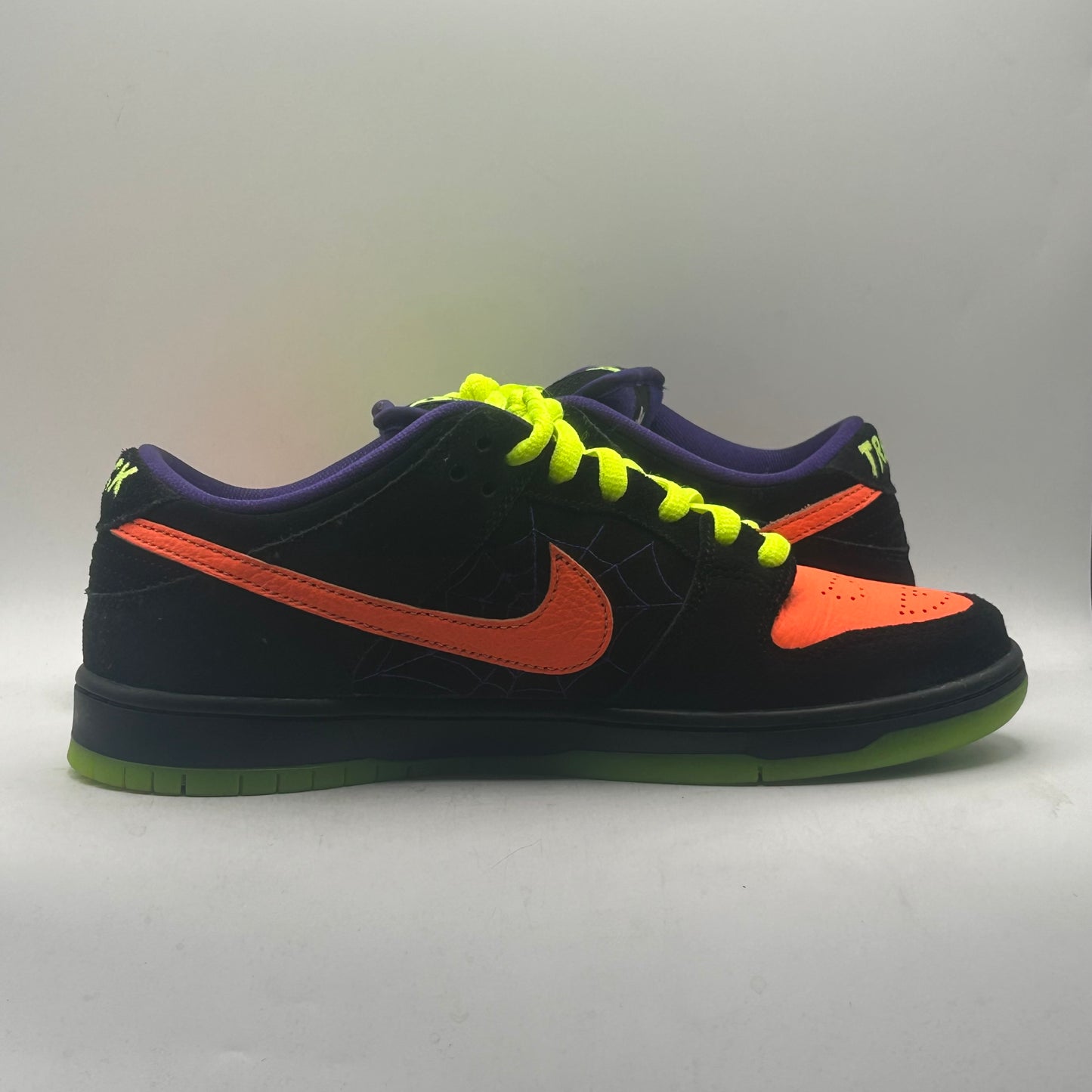 (USED) Nike SB Dunk Low Night of Mischief Halloween Size 9.5