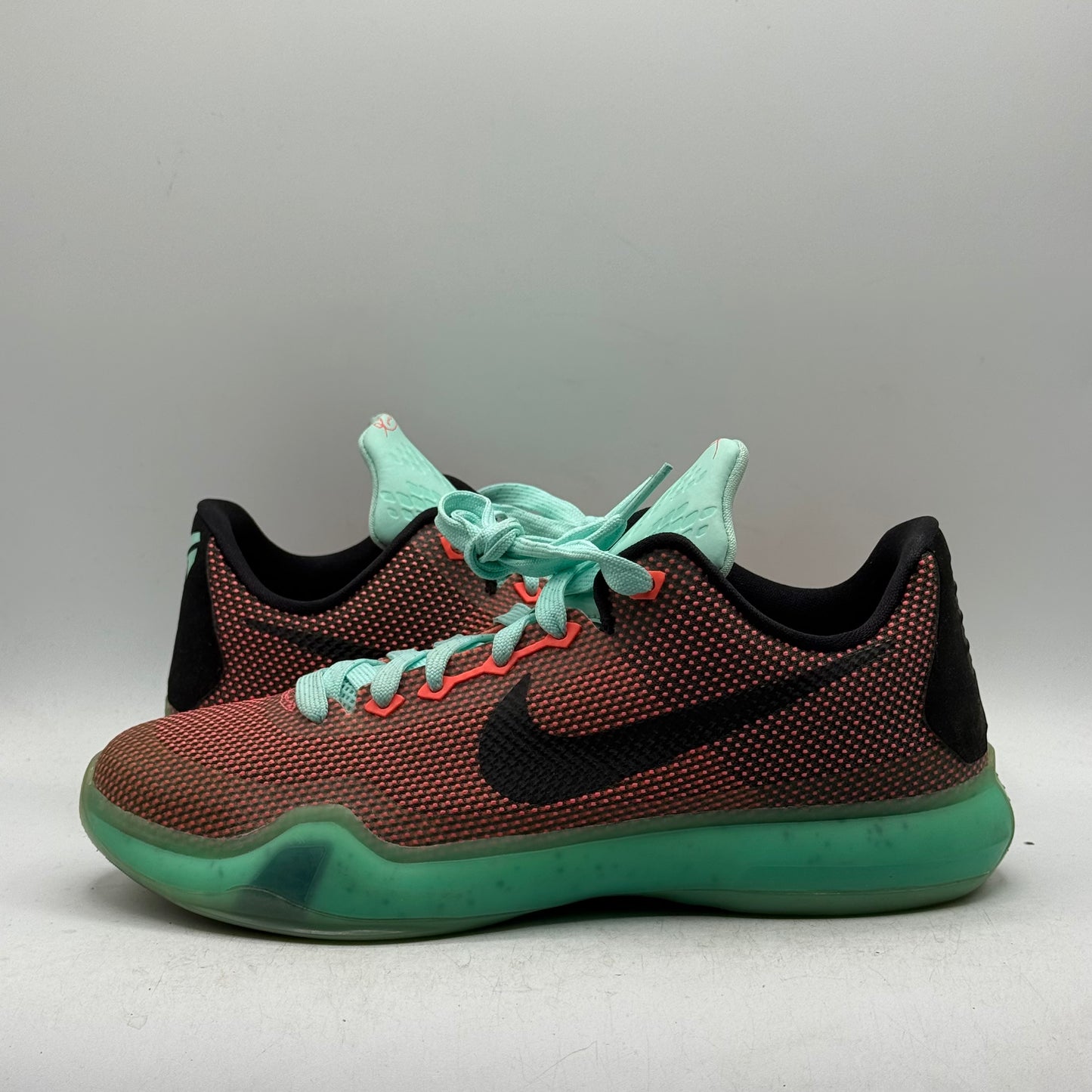 (Used) Nike Kobe 10 Easter Size 6.5Y