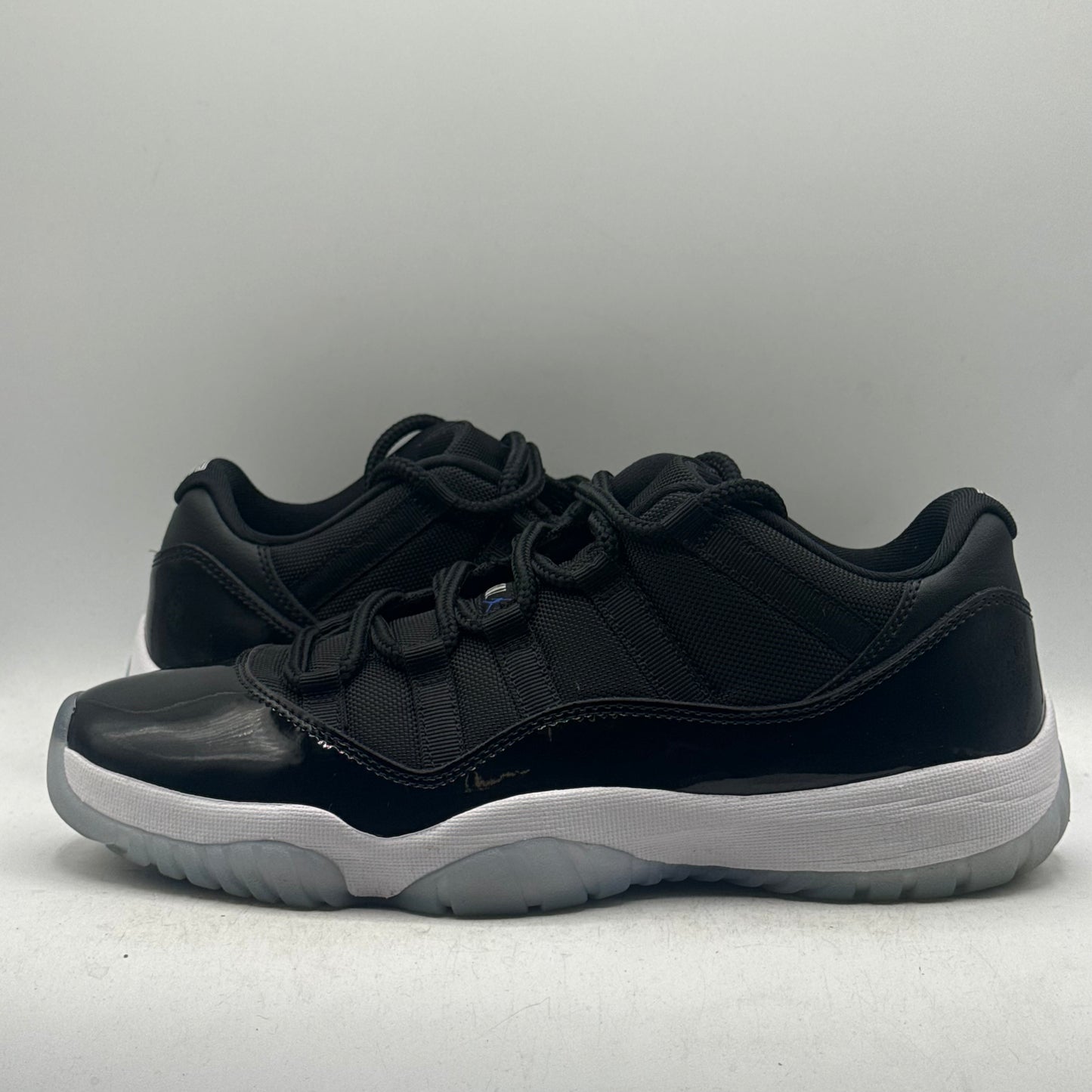 (Used No Box) Jordan 11 Low Space Jam Size 9.5