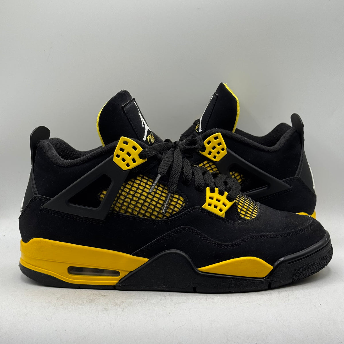 (USED NO BOX) Jordan 4 Thunder Size 10.5