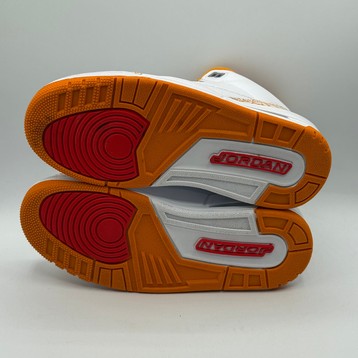 (USED) Jordan 3 Orange Citrus Size 6.5W/5Y