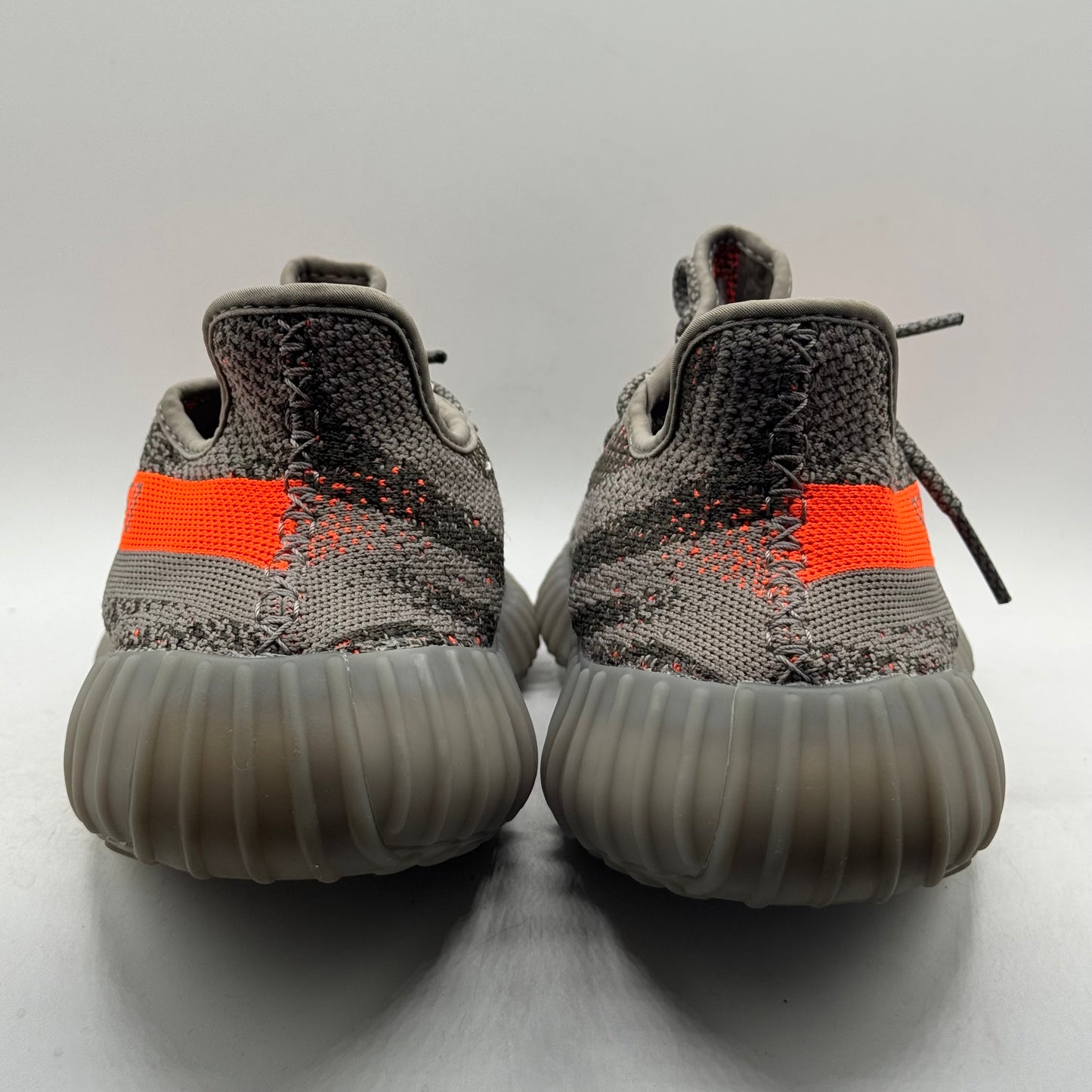 (USED) Yeezy 350 V2 Beluga Reflective Size 10.5
