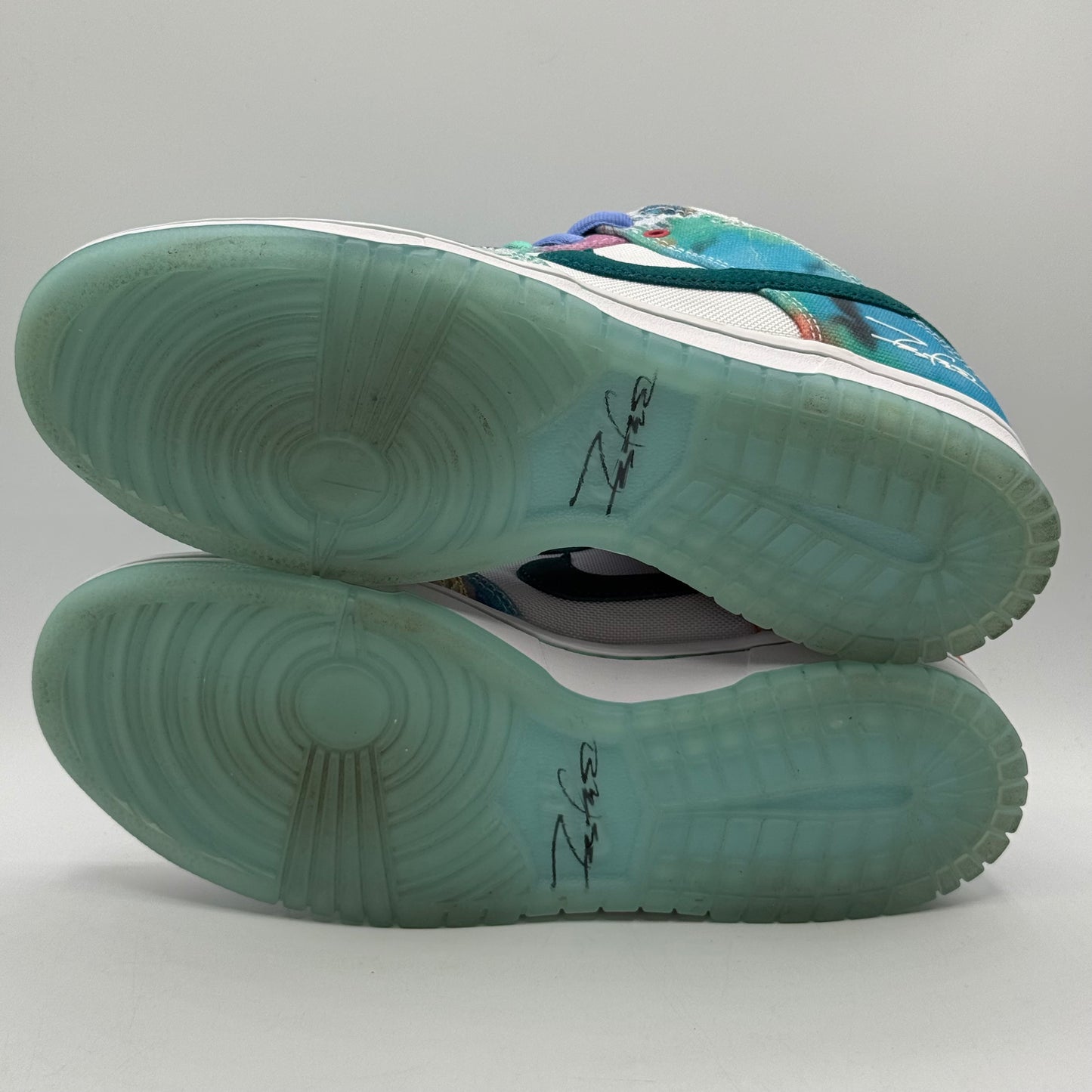 (USED NO BOX) Nike SB Dunk Low Size 7.5