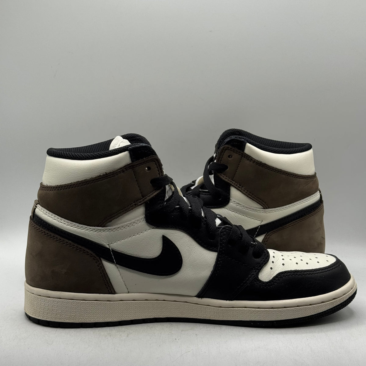 (USED) Jordan 1 High Dark Mocha Size 9.5