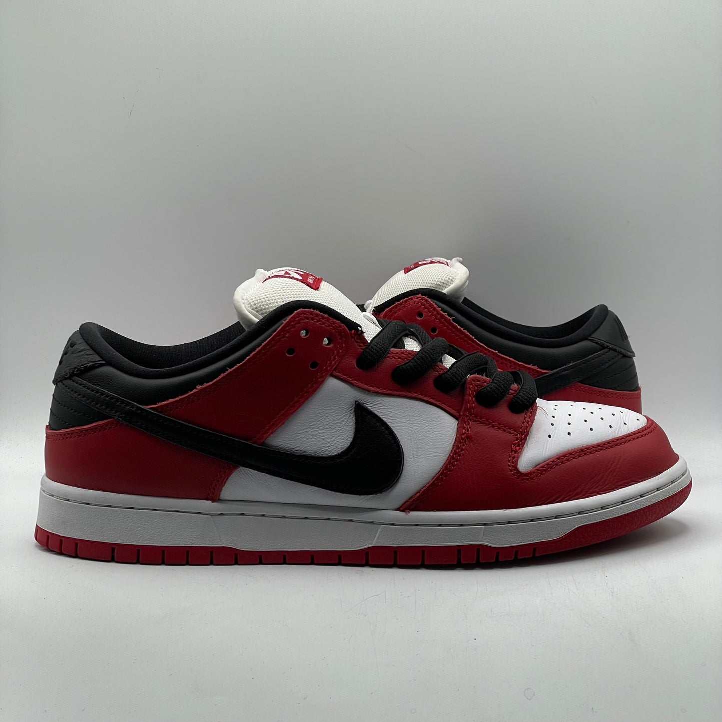 (Used) Nike SB Dunk Chicago Size 10