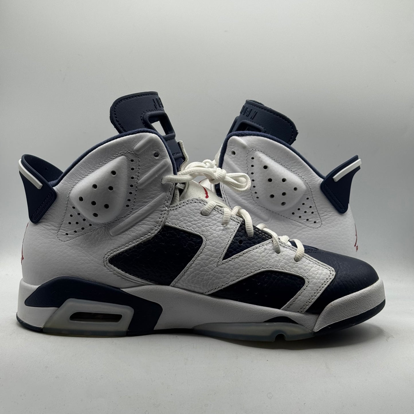 (USED NO BOX) Jordan 6 Olympics Size 9.5