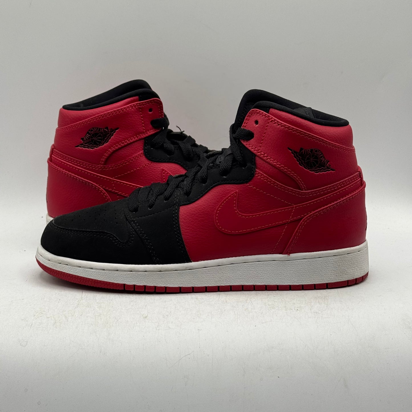 (Used No Box) Jordan 1 High BG Red/Black Size 6Y