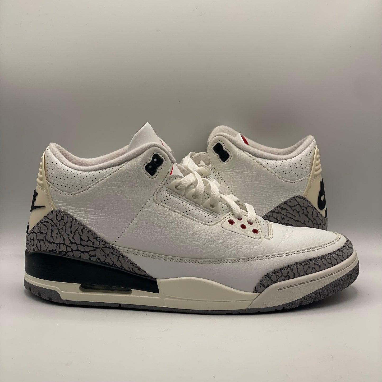 (USED) Jordan 3 Reimagined Size 11