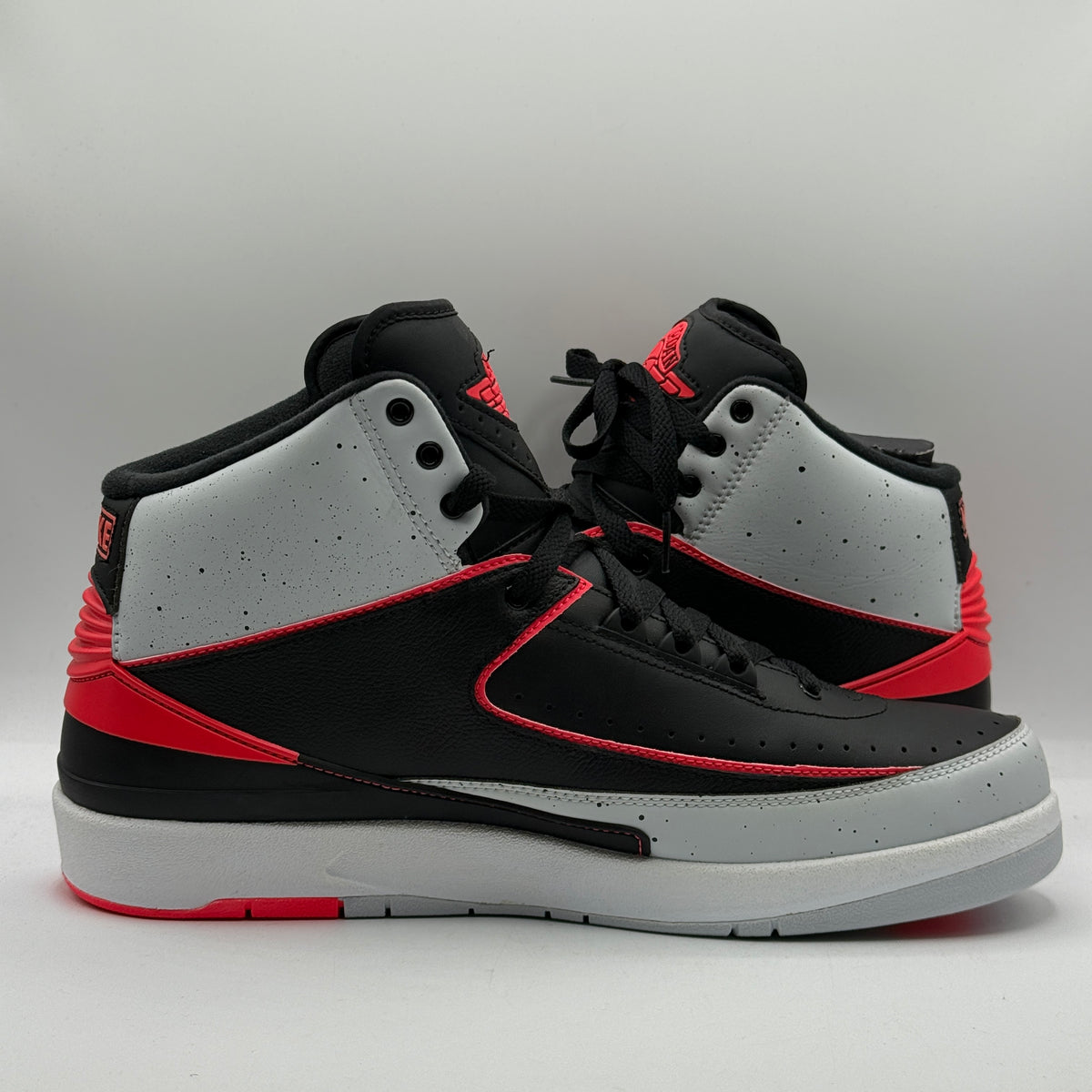 (USED) Jordan 2 Infrared Cement Size 10.5