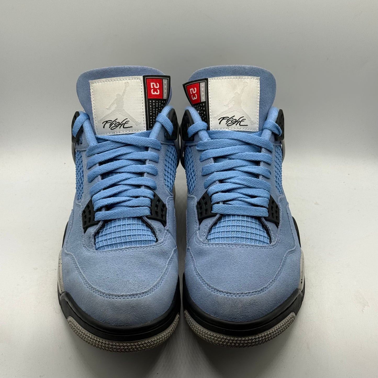 (USED) Jordan 4 University Blue Size 10.5