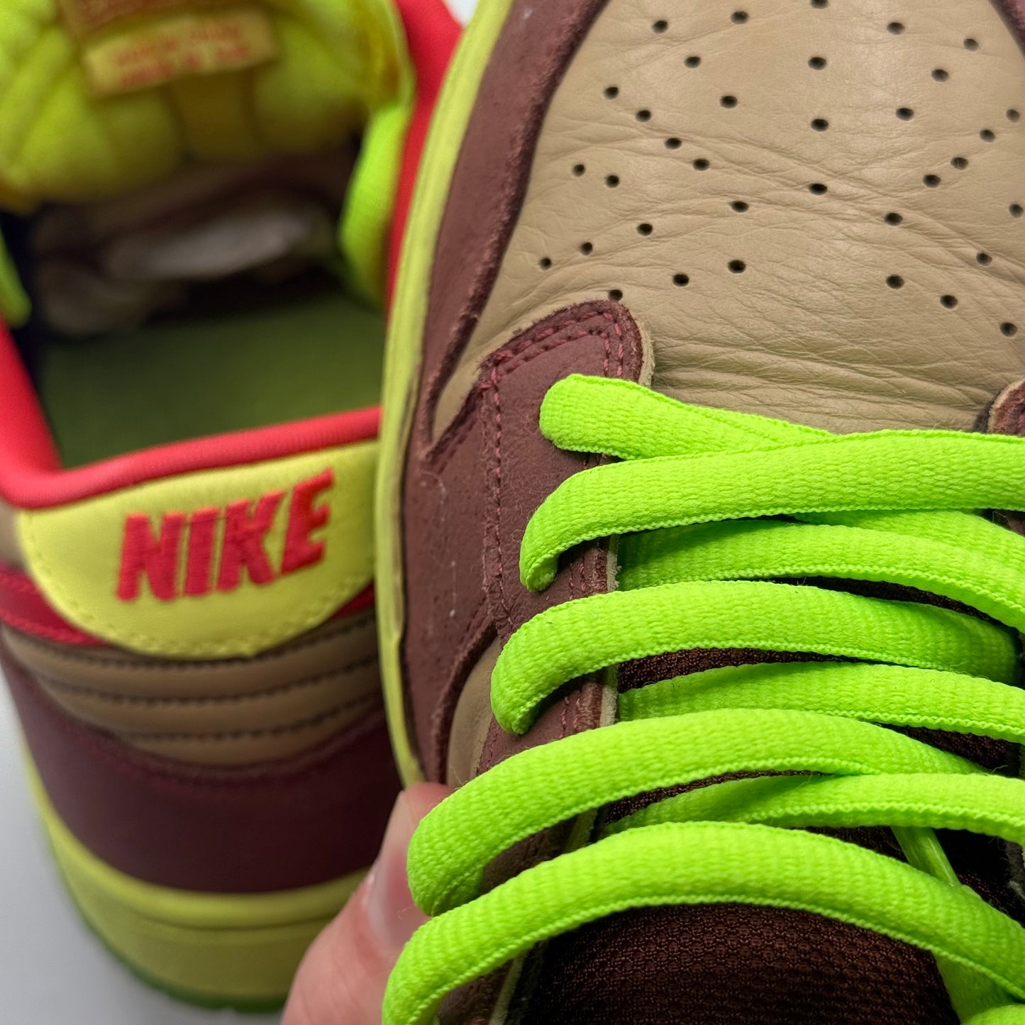 (USED) Nike SB Dunk Low Toxic Sea Robbin Size 11