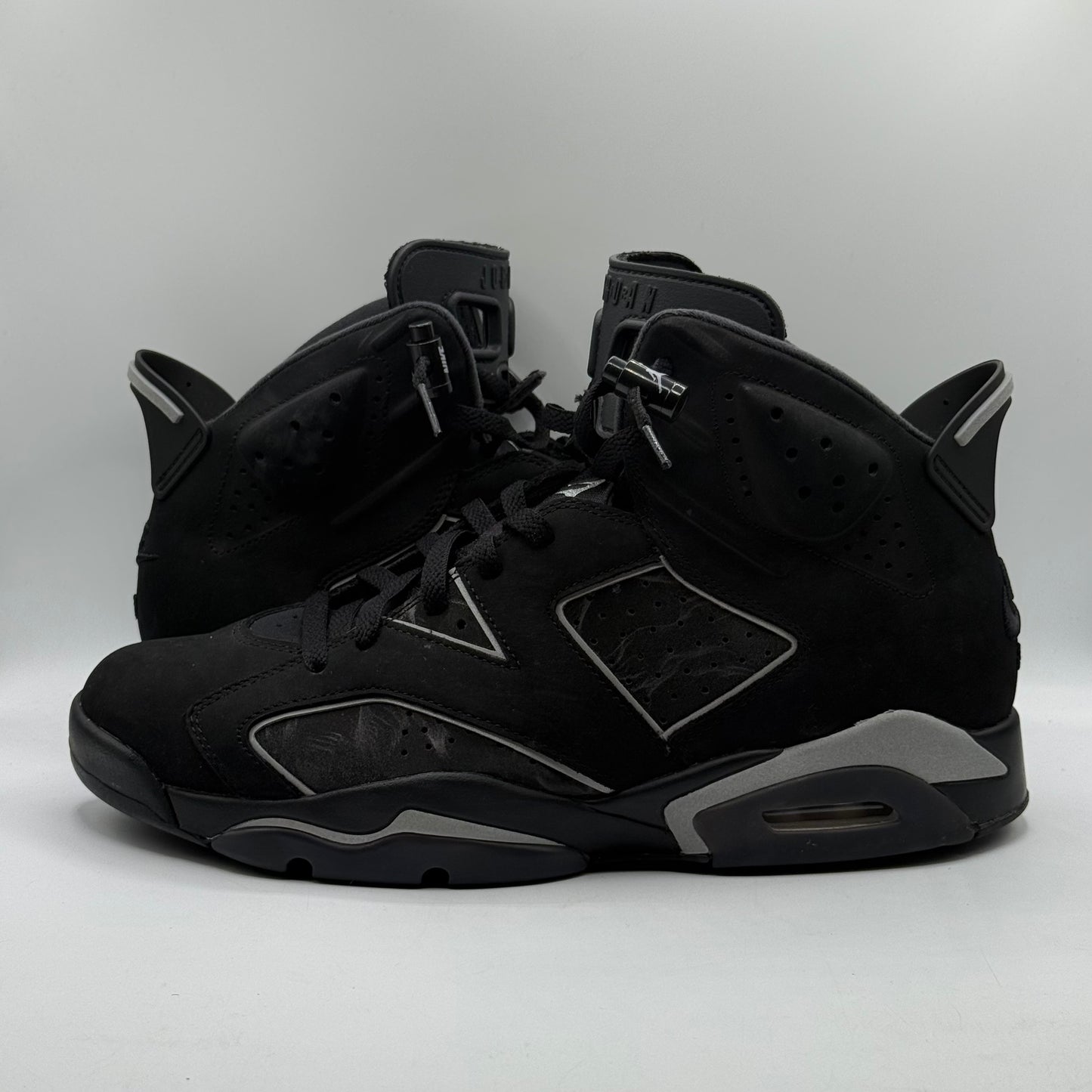 (USED) Jordan 6 Cap n Gown Size 11.5