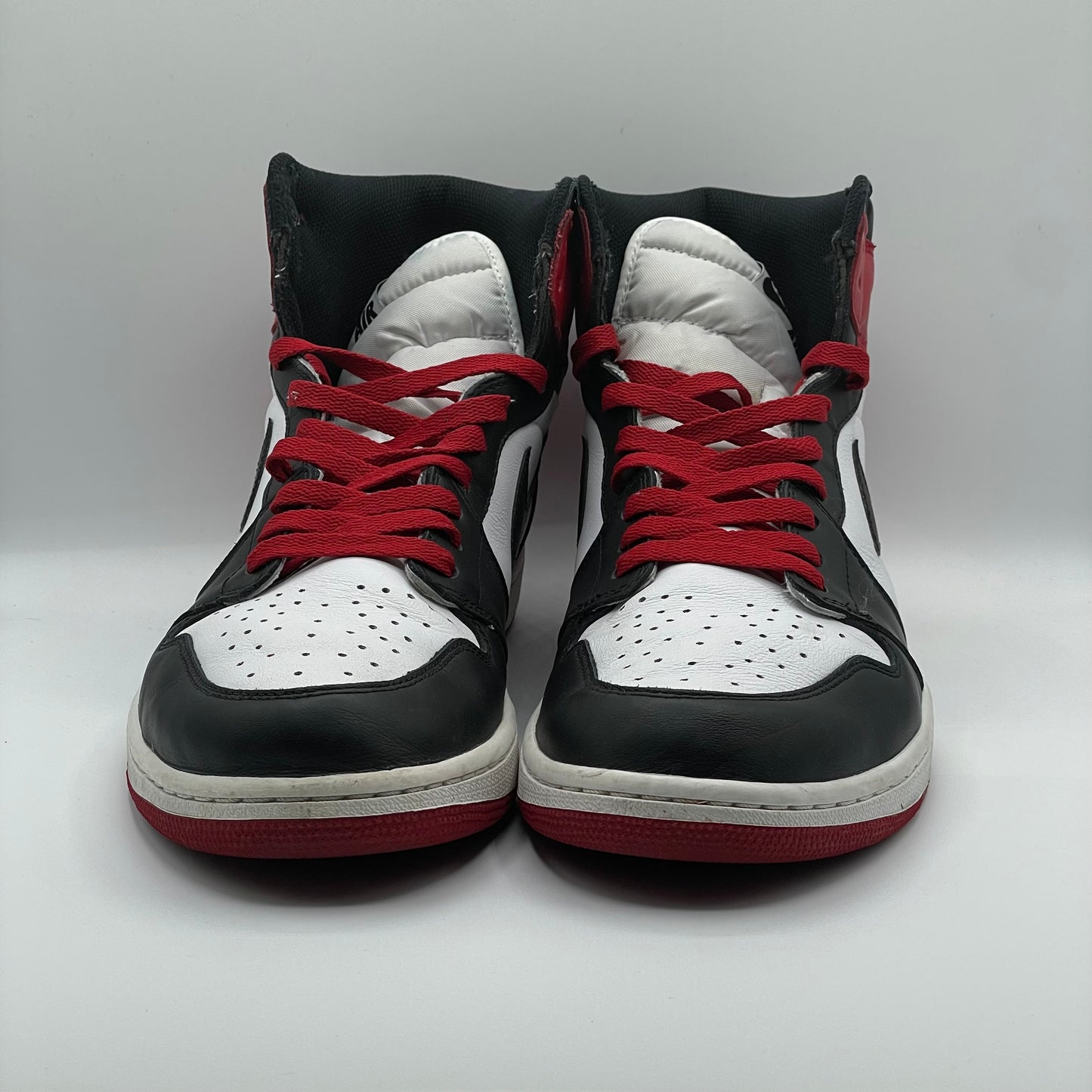 Jordan 1 High Black Toe Size 13 [USED]