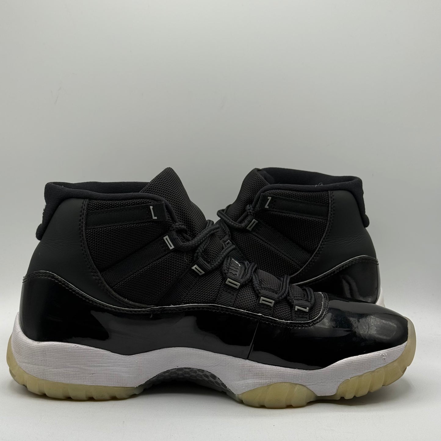 (Used No Box) Jordan 11 Jubilee Size 9.5
