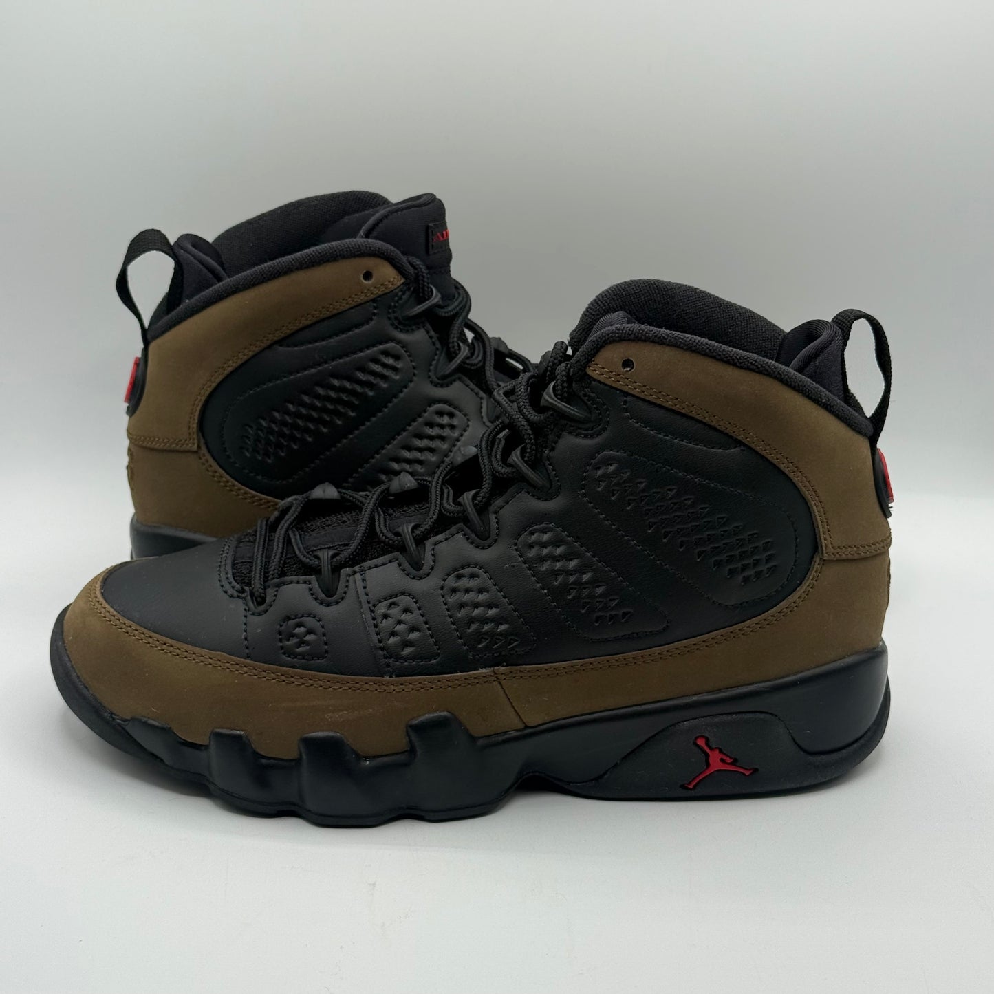 (USED) Jordan 9 Olive Size 7Y