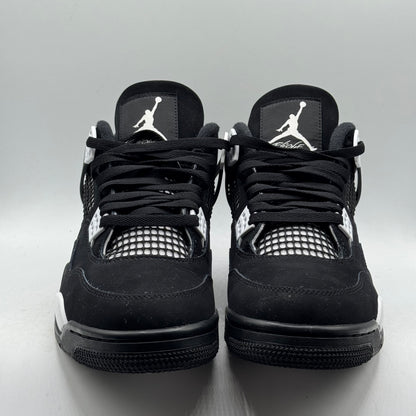 (USED) Jordan 4 White Thunder Size 9