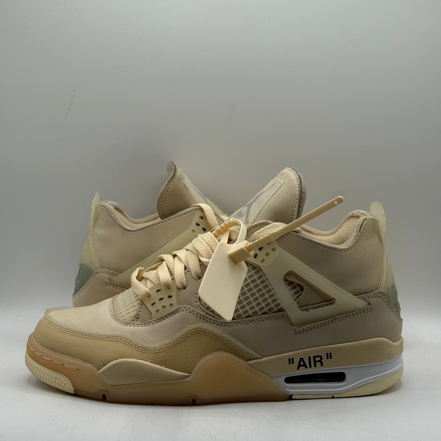 (USED) Jordan 4 Off-White Sail Size 10.5W/9M