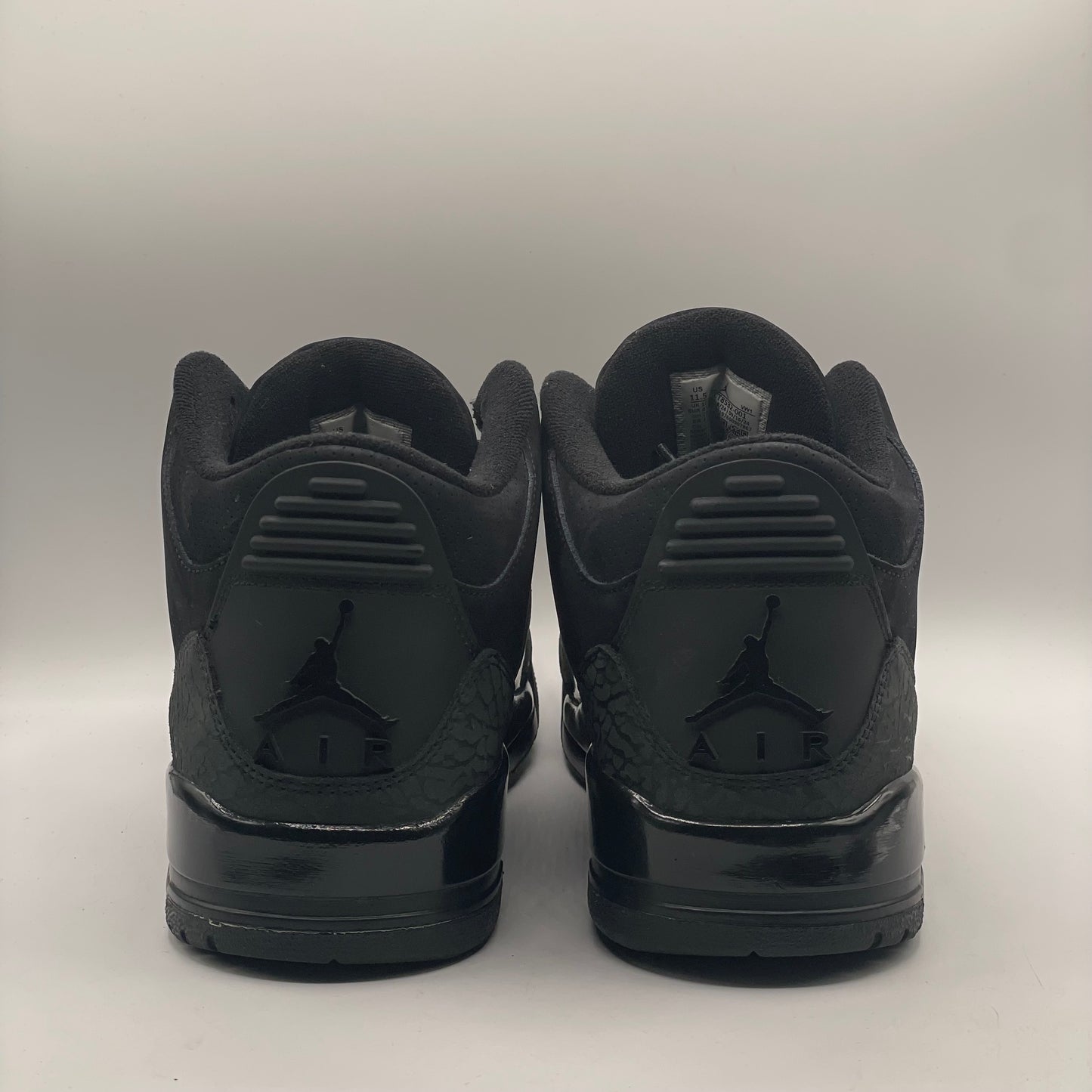 (USED) Jordan 3 Black Cat Size 11.5
