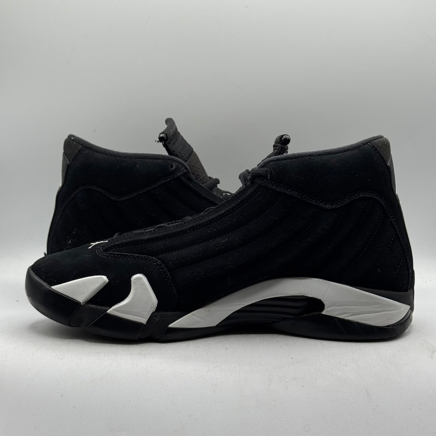 (Used) Jordan 14 Black / White Size 10