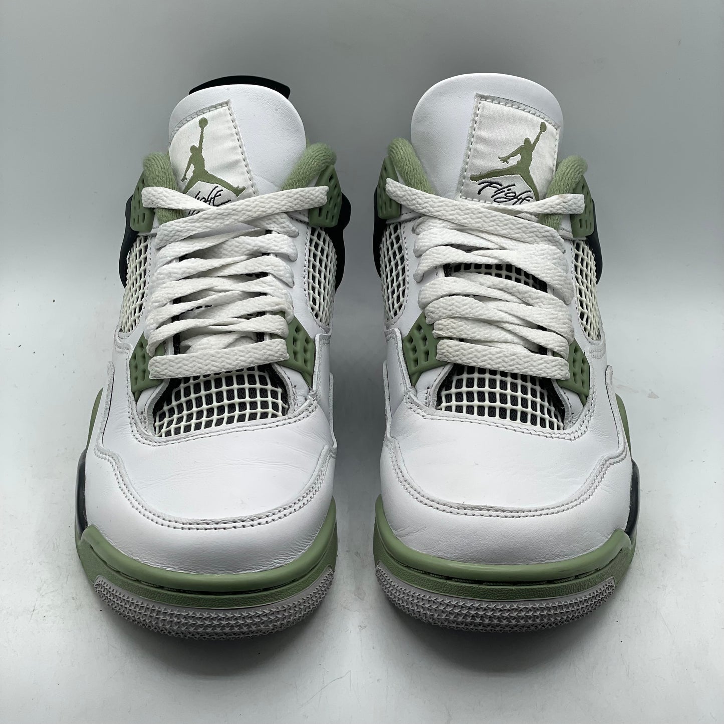 (USED NO BOX) Jordan 4 Seafoam (W) Size 7W/5.5Y