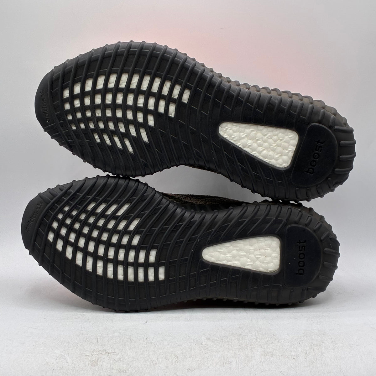 (USED REP BOX) Adidas Yeezy 350 V2 Carbon Beluga Size 8.5