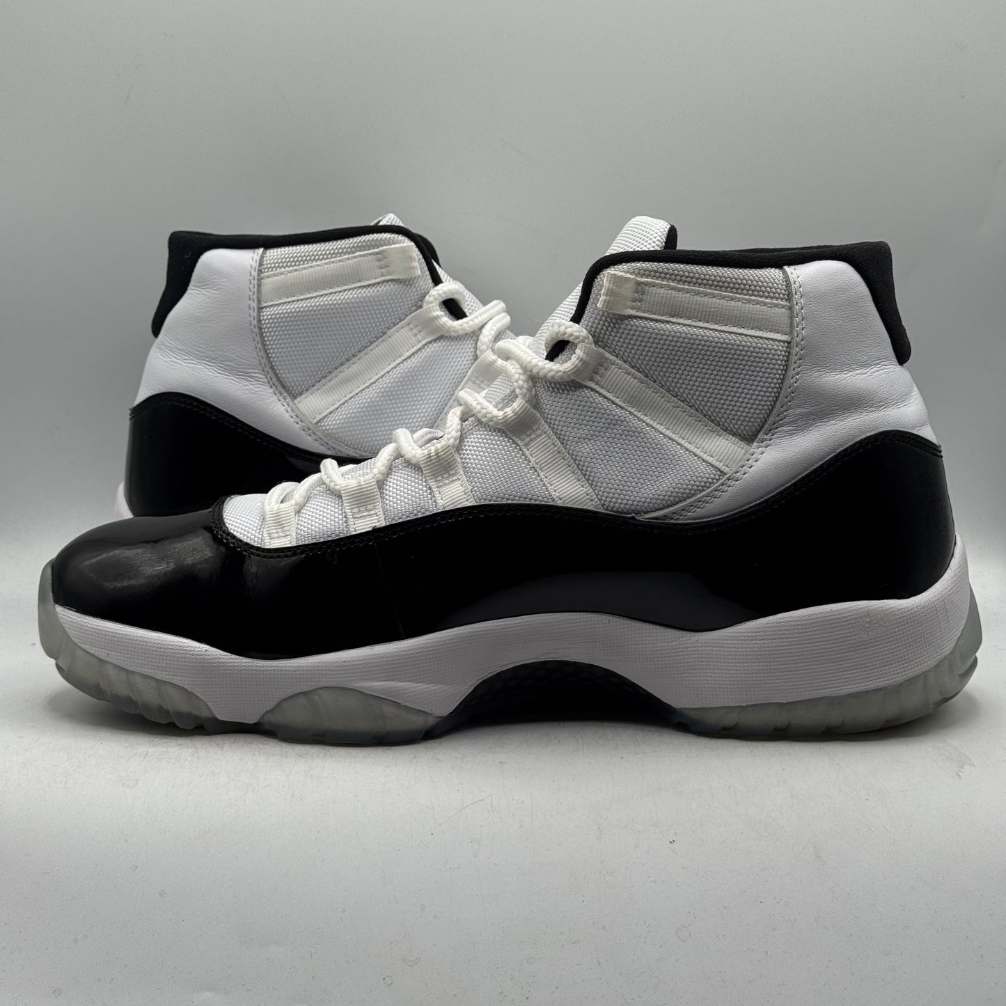 (USED) Jordan 11 Concord (2018) Size 12.5