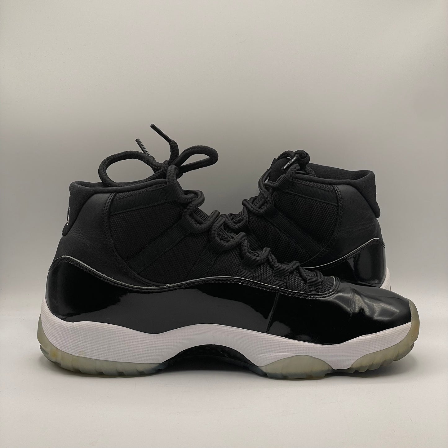 (USED) Jordan 11 Space Jam Size 10
