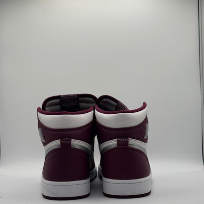 ( Used ) Jordan 1 Bordo Size 9