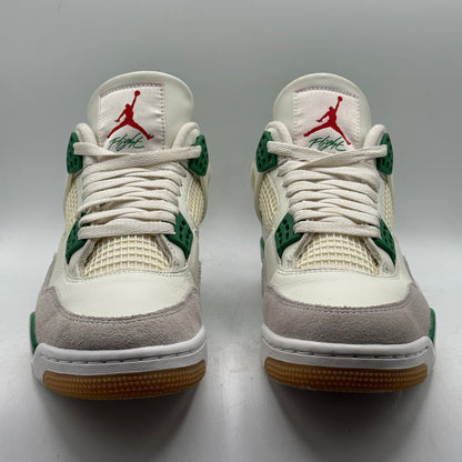 (USED NO BOX) Jordan 4 SB Pine Green Size 7.5