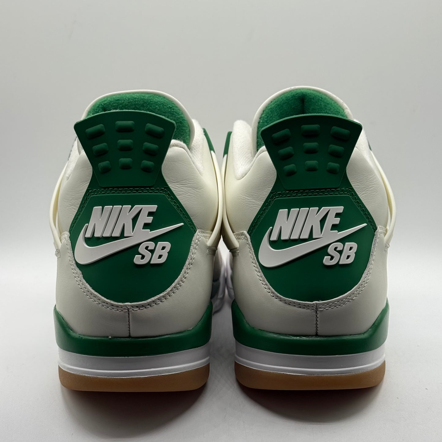 (Used) Jordan 4 SB Pine Green Size 11