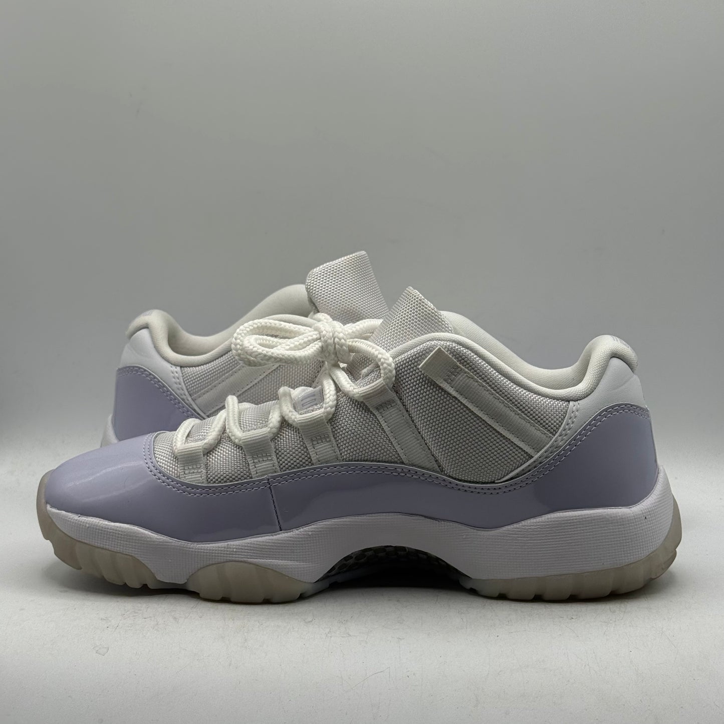 (Used) Jordan 11 Low Pure Violet Size 9.5W/8M