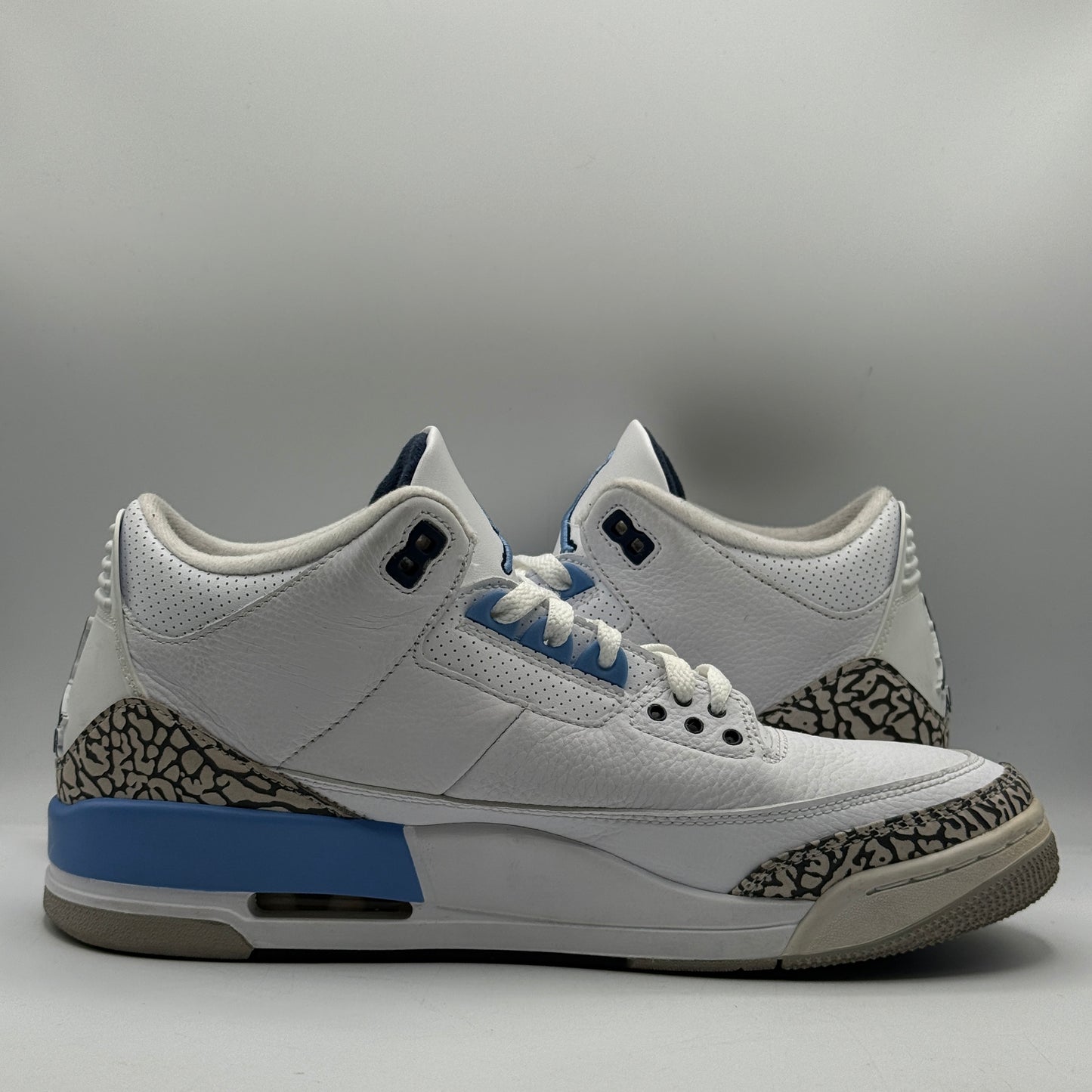 (USED) Jordan 3 UNC Size 10.5