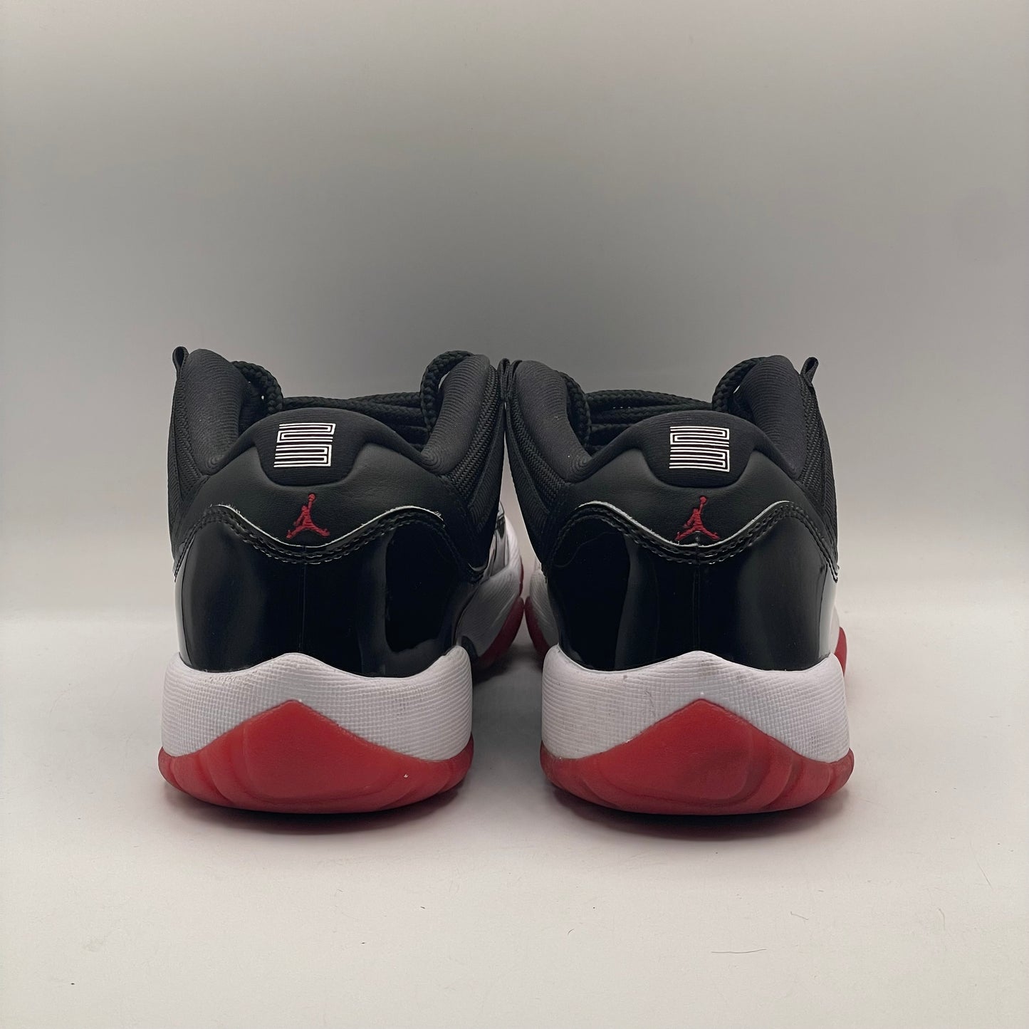 (USED REP BOX) Jordan 11 Bred Size 10.5