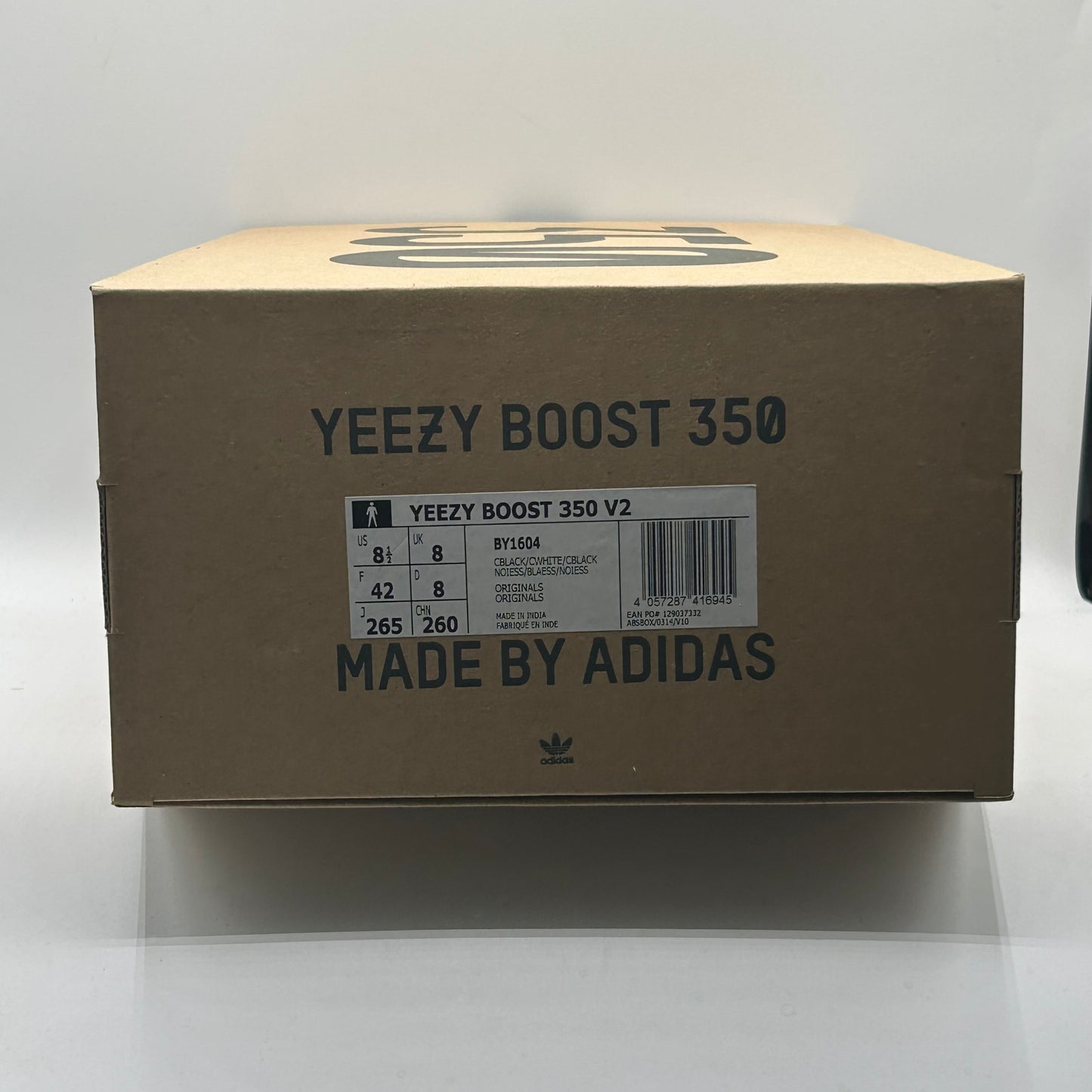 (Used) Yeezy 350 Oreo Size 8.5