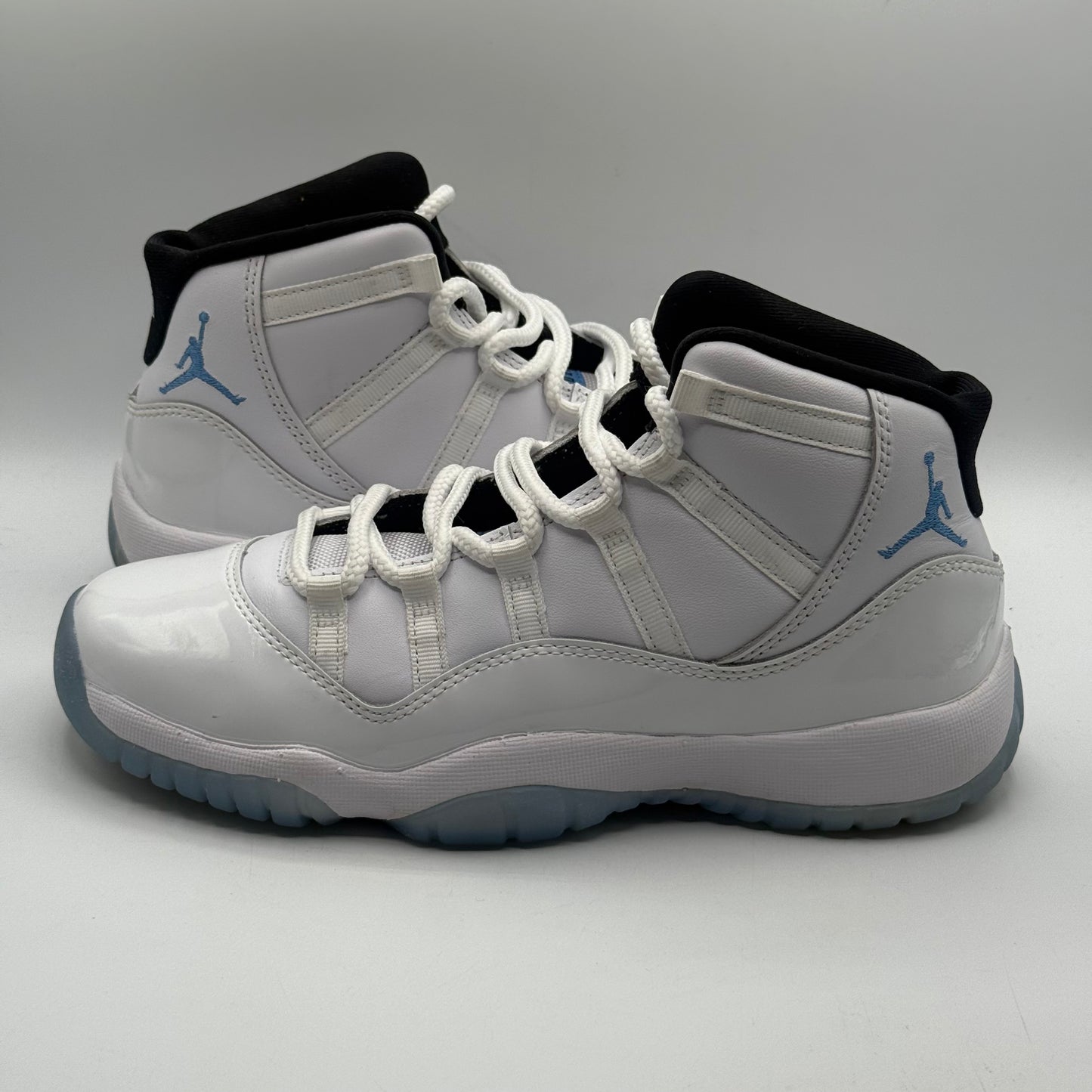 (USED) Jordan 11 High Legend Blue Size 7Y