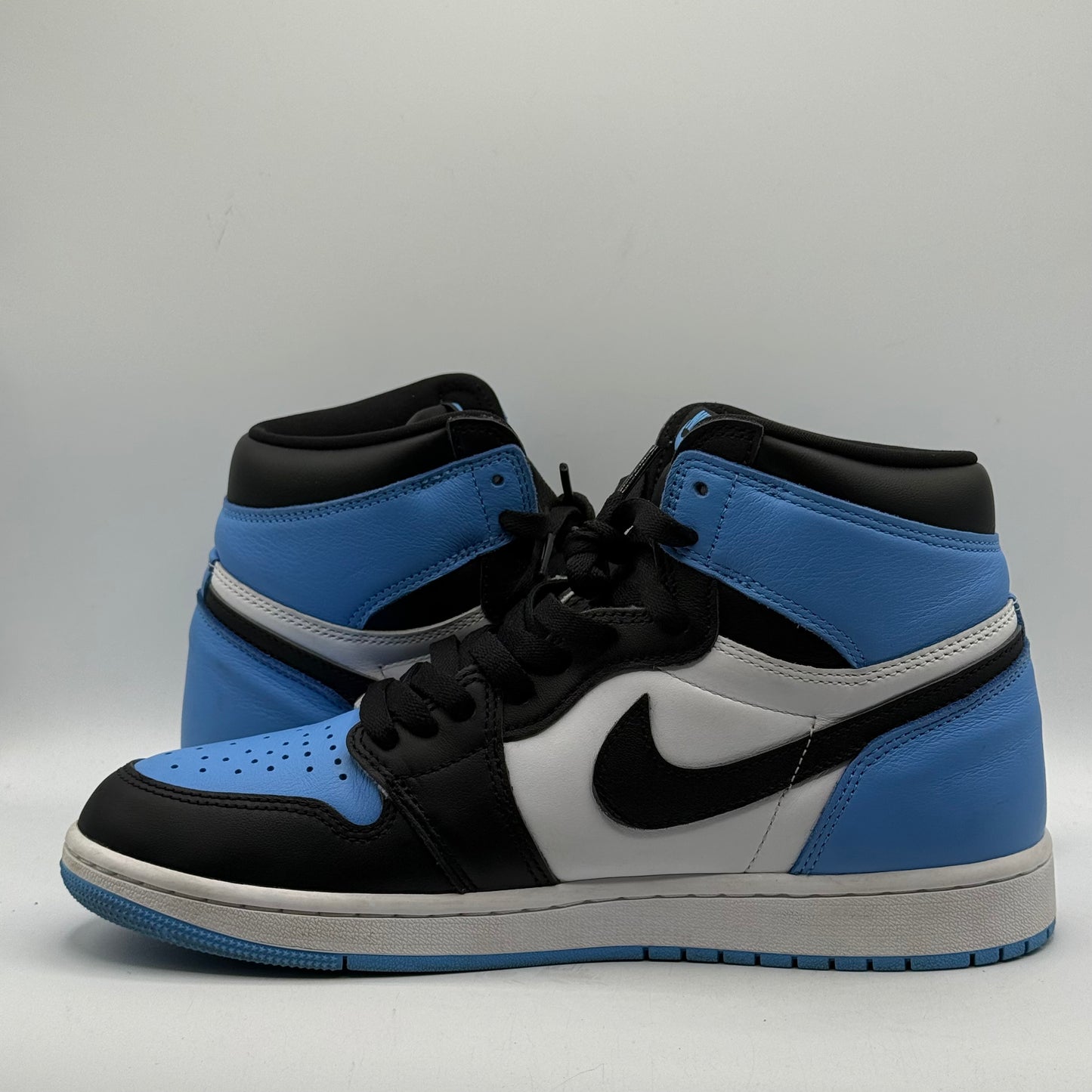 (Used) Jordan 1 High UNC Size 9.5