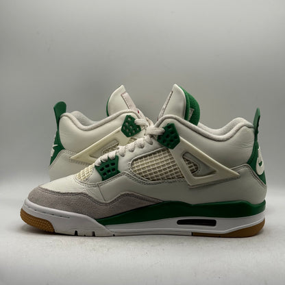 (USED NO BOX) Jordan 4 SB Pine Green Size 7.5