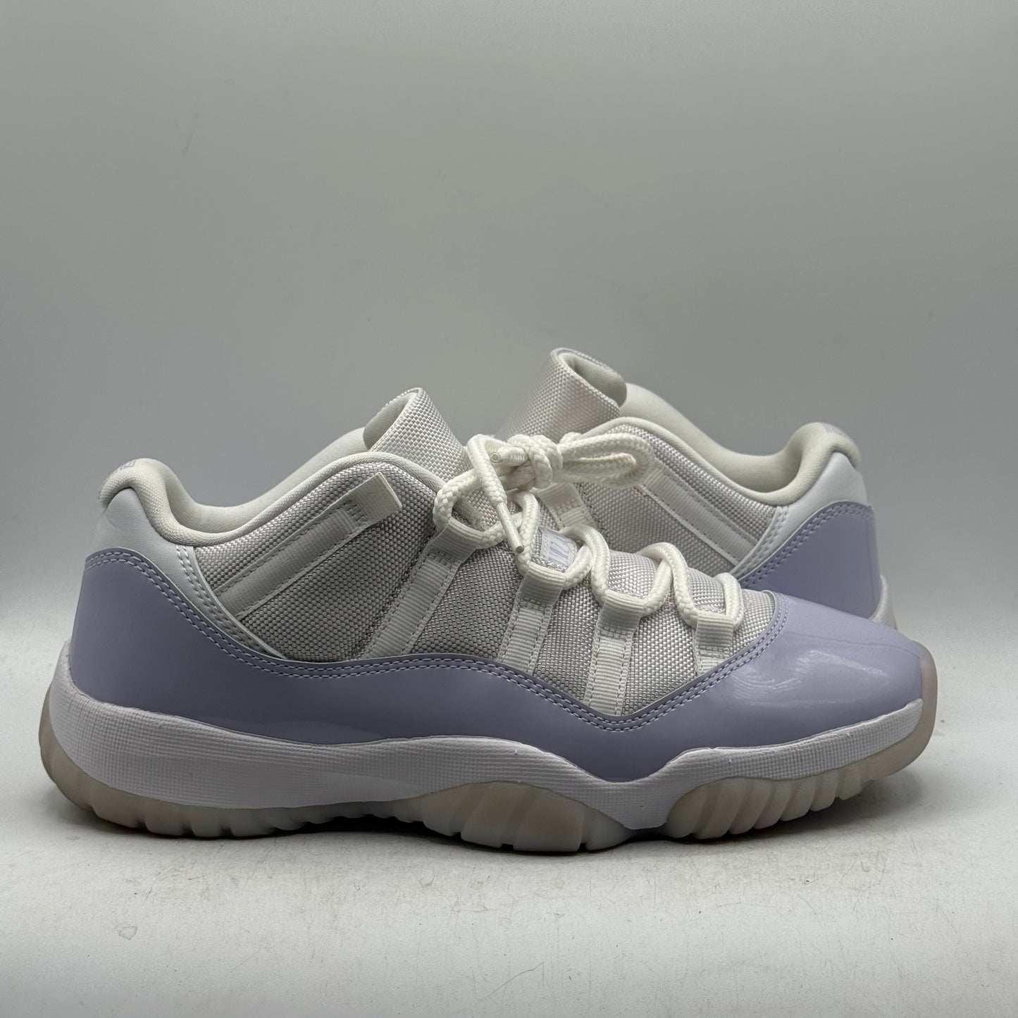 (Used) Jordan 11 Low Pure Violet Size 9.5W/8M