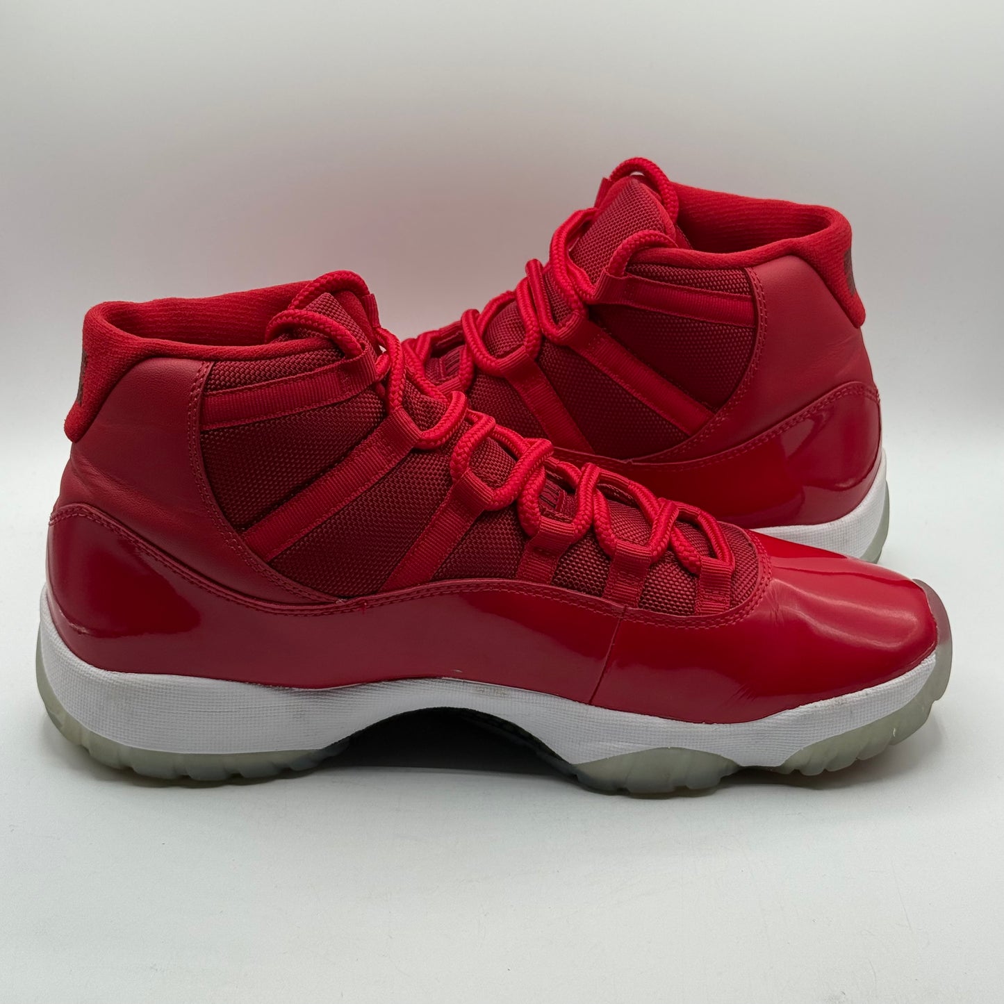 (USED) Jordan 11 Win Like 96 Size 11