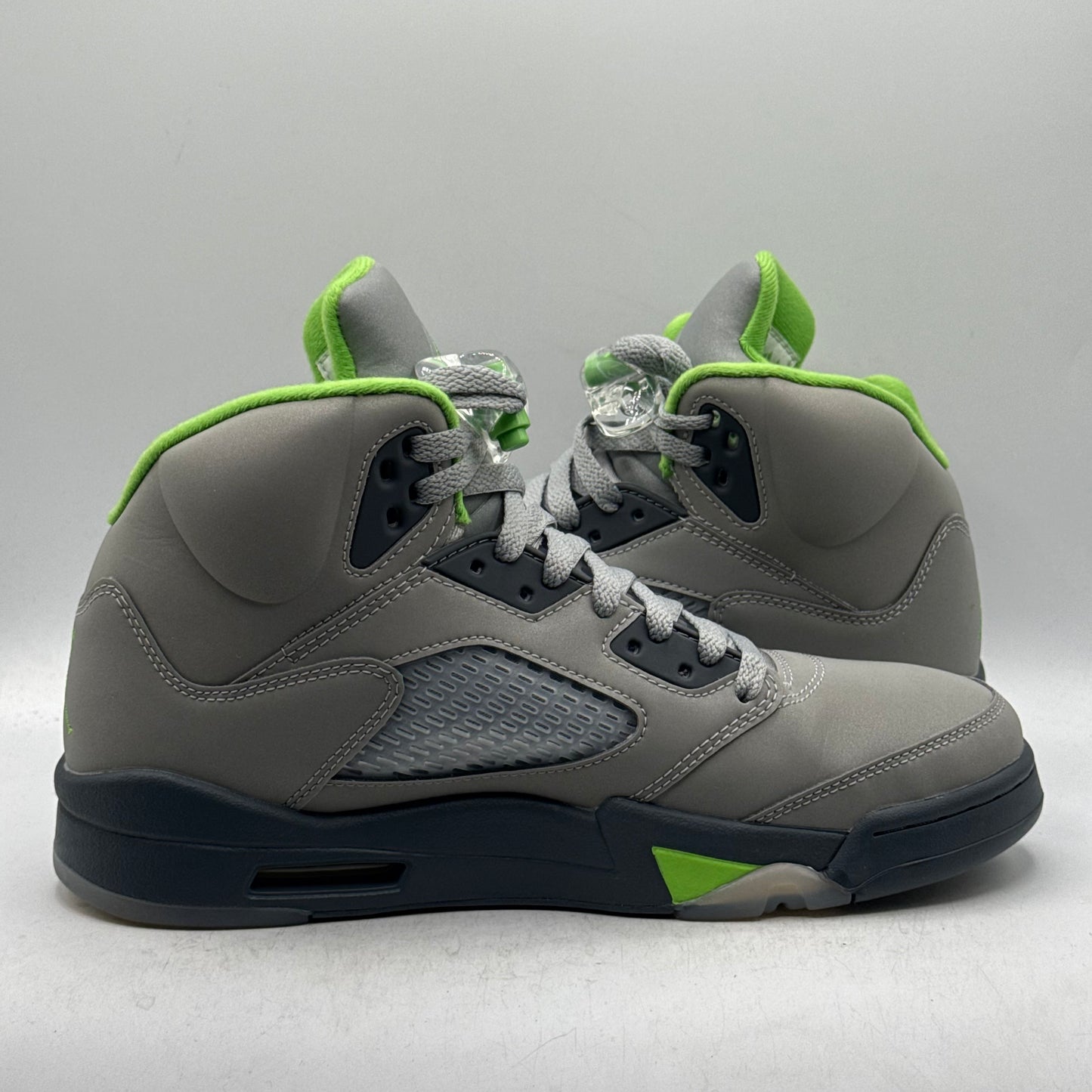 (Worn 1X) Jordan 5 Green Bean Size 9.5