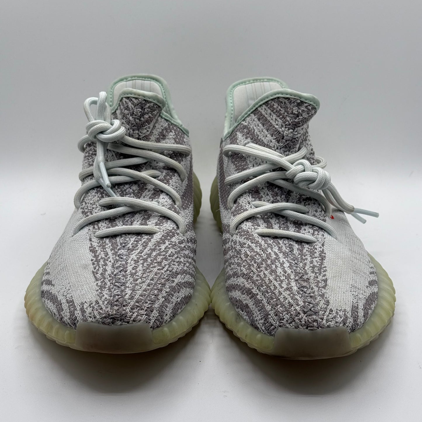 (Used No Box) Yeezy 350 Blue Tint Size 10.5