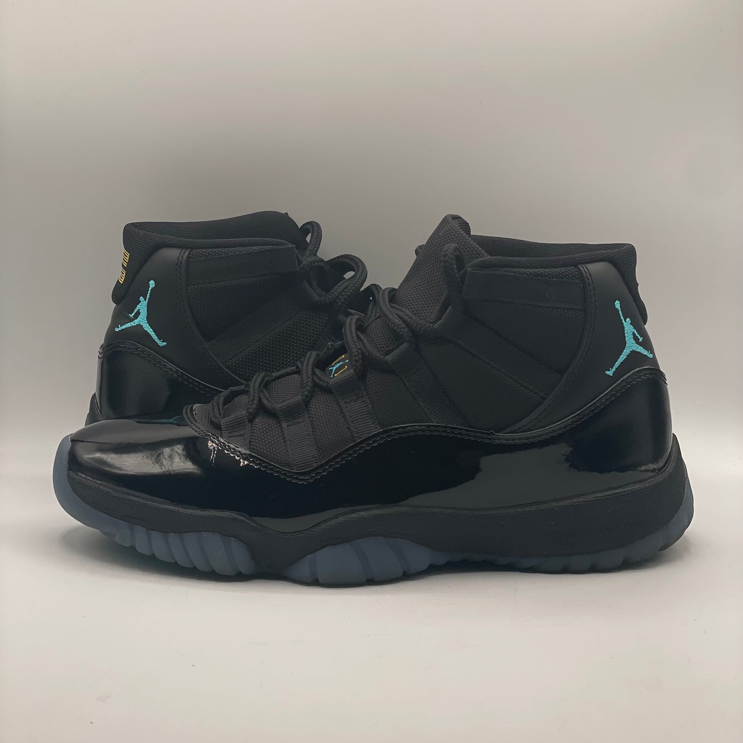(USED) Jordan 11 Gamma Size 8
